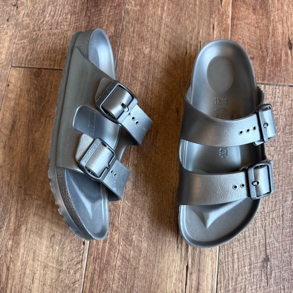 Birkenstock Shoes - Birkenstock Eva Arizona Silver grey sandals size 37 women’s size 6 regular/ wide